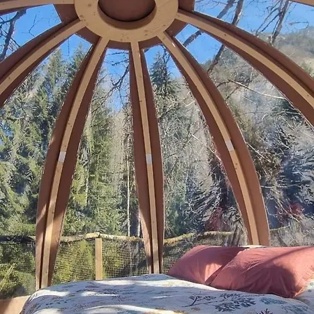 Sur Le Coux Bed & Breakfast Thyez
