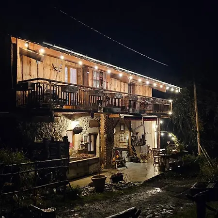 Sur Le Coux Bed & Breakfast *